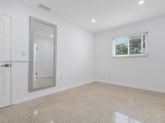 17320 NW 80th Avenue, Hialeah, FL 33015
