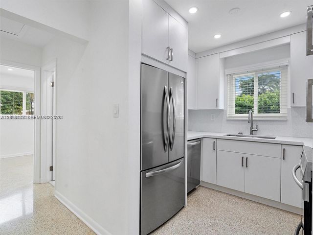 17320 NW 80th Avenue, Hialeah, FL 33015