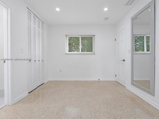 17320 NW 80th Avenue, Hialeah, FL 33015