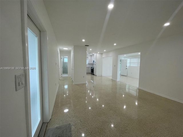 17320 NW 80th Avenue, Hialeah, FL 33015