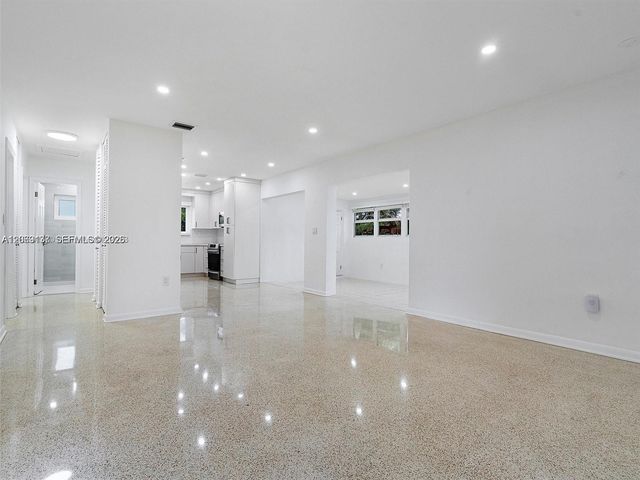 17320 NW 80th Avenue, Hialeah, FL 33015