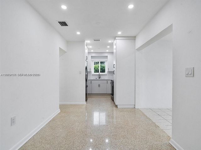 17320 NW 80th Avenue, Hialeah, FL 33015