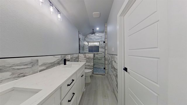 1228 E Leuda Street, Fort Worth, TX 76104