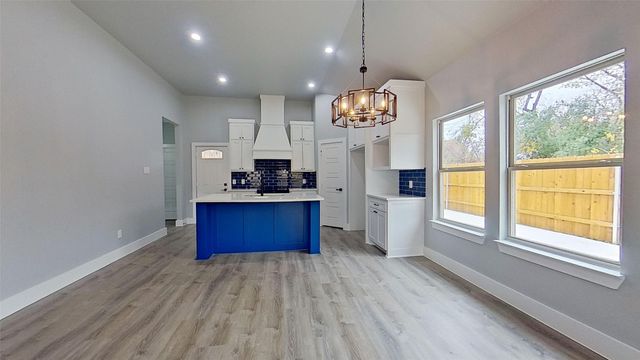 1228 E Leuda Street, Fort Worth, TX 76104