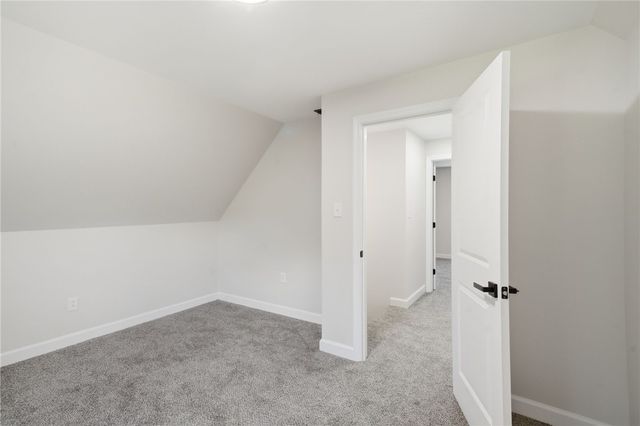 985 Blackhawk Rd, Beaver Falls, PA 15010