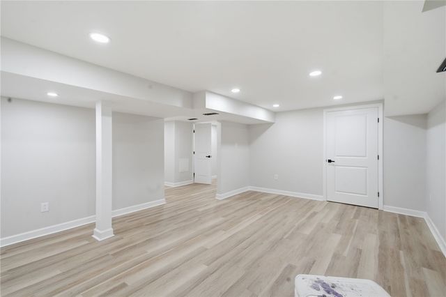985 Blackhawk Rd, Beaver Falls, PA 15010