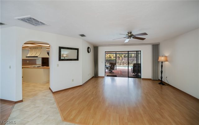 5702 Sandpiper PL, Fort Myers, FL 33919