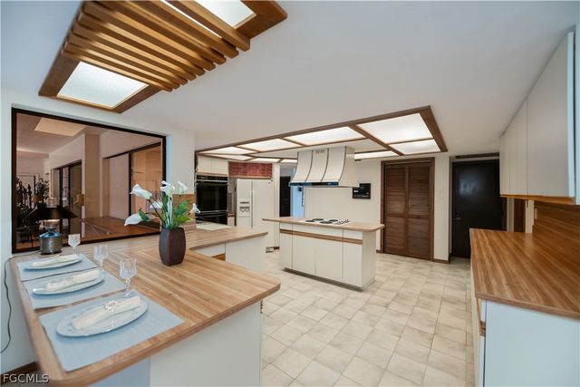 5702 Sandpiper PL, Fort Myers, FL 33919