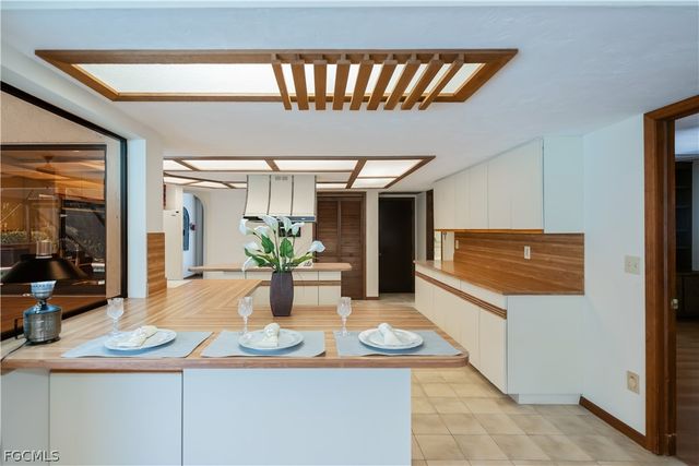 5702 Sandpiper PL, Fort Myers, FL 33919