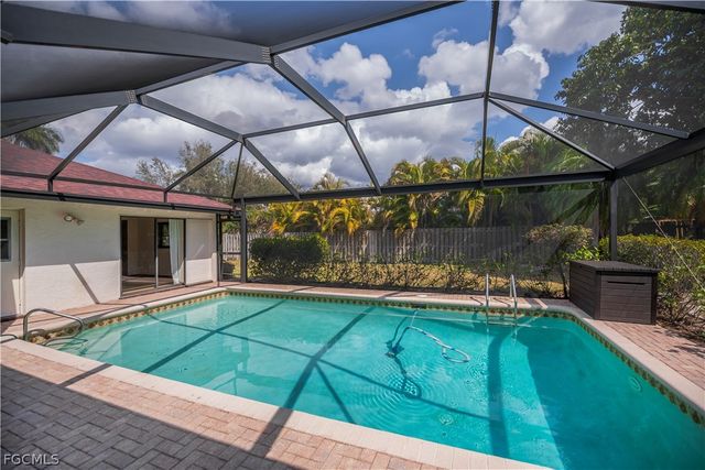 5702 Sandpiper PL, Fort Myers, FL 33919