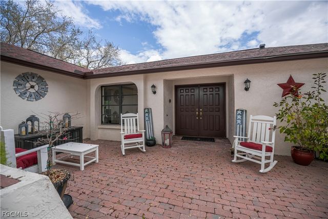 5702 Sandpiper PL, Fort Myers, FL 33919