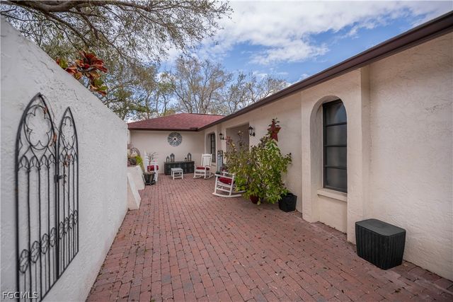 5702 Sandpiper PL, Fort Myers, FL 33919