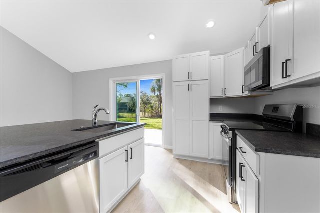 5081 S CHAMBERLAIN BOULEVARD, North Port, FL 34286