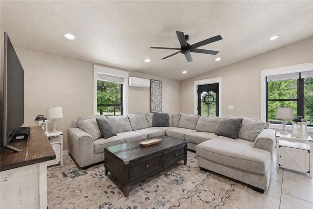 12417 Grants Pass Road, Prairie Grove, AR 72753