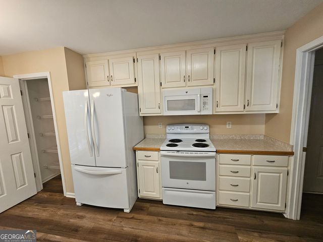 124 Kimbell Farm Drive, Locust Grove, GA 30248