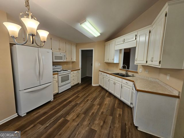 124 Kimbell Farm Drive, Locust Grove, GA 30248