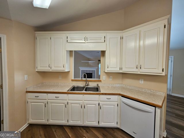 124 Kimbell Farm Drive, Locust Grove, GA 30248