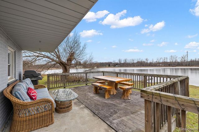 3529 Lakeview Drive, Ortonville, MI 48462