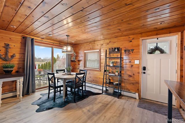 3529 Lakeview Drive, Ortonville, MI 48462