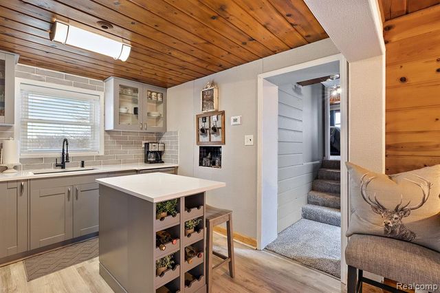 3529 Lakeview Drive, Ortonville, MI 48462