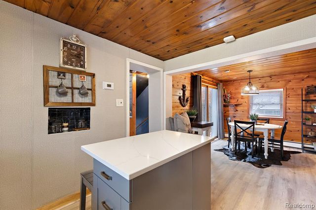 3529 Lakeview Drive, Ortonville, MI 48462