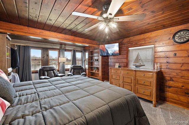 3529 Lakeview Drive, Ortonville, MI 48462