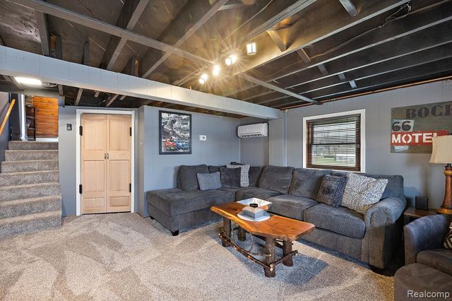 3529 Lakeview Drive, Ortonville, MI 48462
