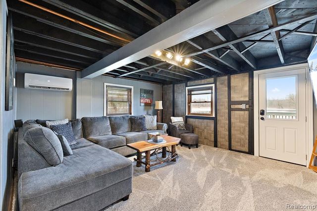 3529 Lakeview Drive, Ortonville, MI 48462