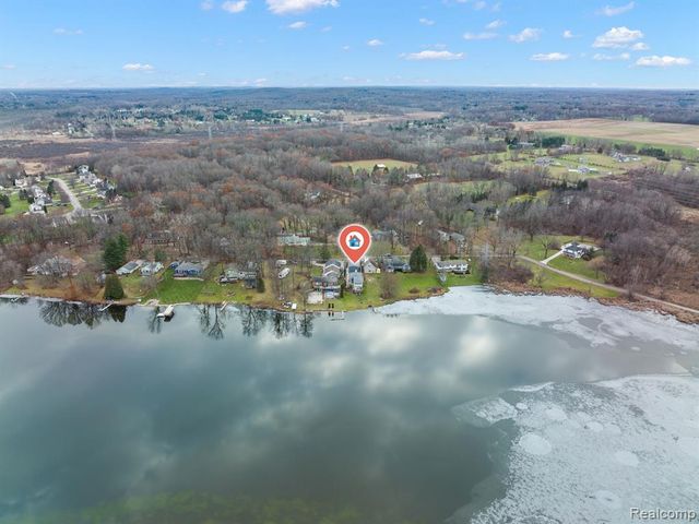 3529 Lakeview Drive, Ortonville, MI 48462