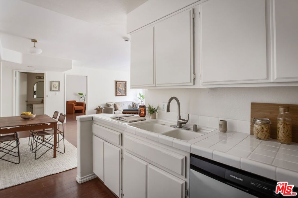 Image 13 of property listing at 6140 Monterey Road 312, Los Angeles, CA 90042