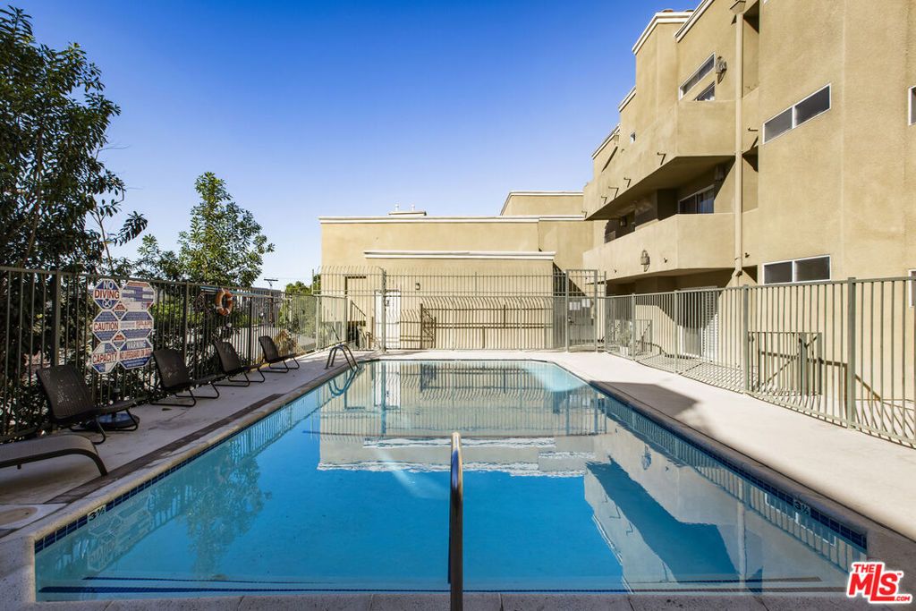 Image 33 of property listing at 6140 Monterey Road 312, Los Angeles, CA 90042