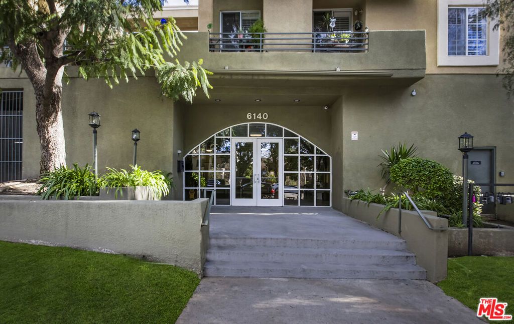 Image 37 of property listing at 6140 Monterey Road 312, Los Angeles, CA 90042