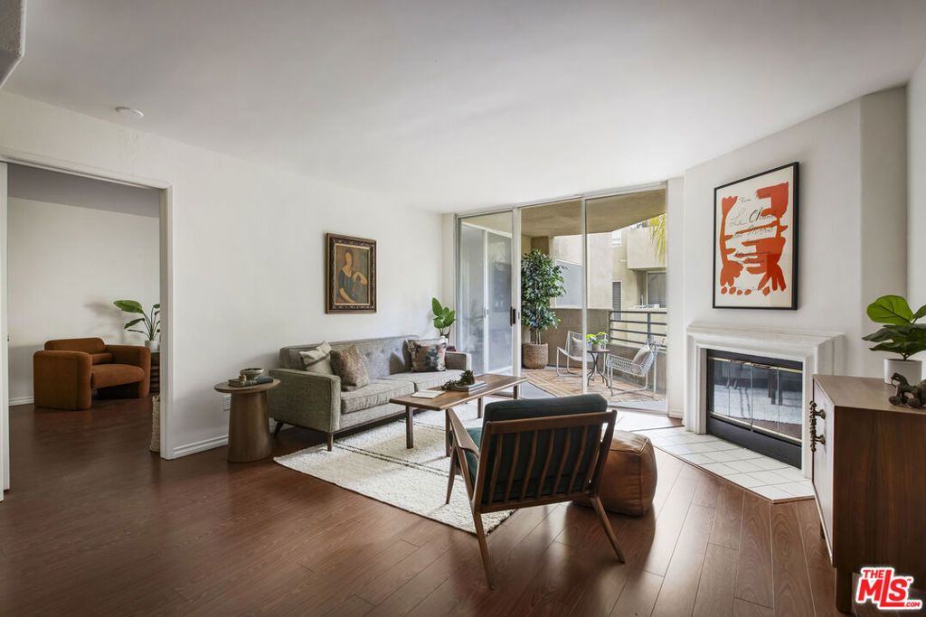 Image 6 of property listing at 6140 Monterey Road 312, Los Angeles, CA 90042