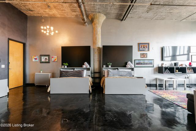 815 W Market St 804, Louisville, KY 40202