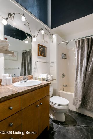 815 W Market St 804, Louisville, KY 40202