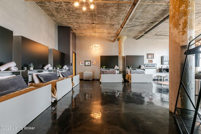 815 W Market St 804, Louisville, KY 40202