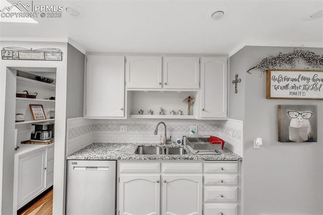 6430 Burrows Road, Colorado Springs, CO 80908