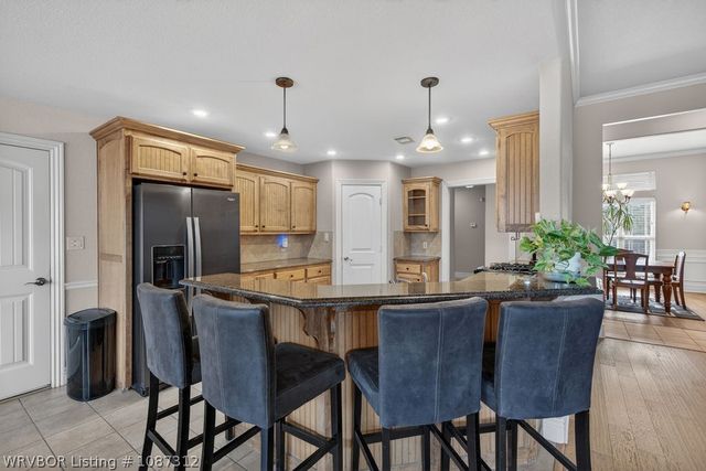 715 Ledanna Drive, Van Buren, AR 72956