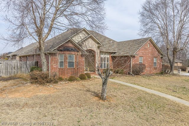 715 Ledanna Drive, Van Buren, AR 72956
