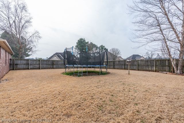 715 Ledanna Drive, Van Buren, AR 72956