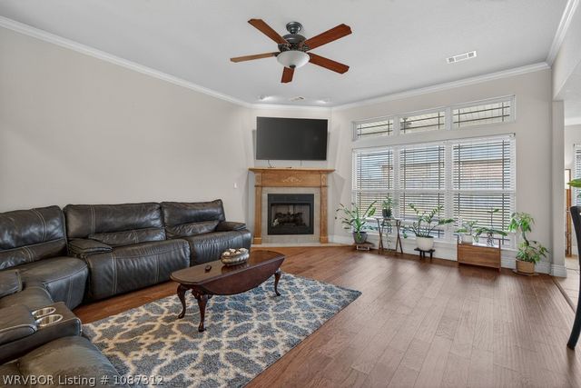 715 Ledanna Drive, Van Buren, AR 72956