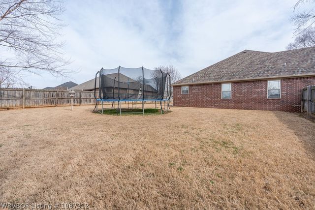 715 Ledanna Drive, Van Buren, AR 72956
