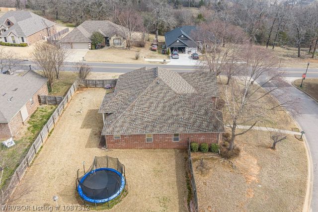 715 Ledanna Drive, Van Buren, AR 72956