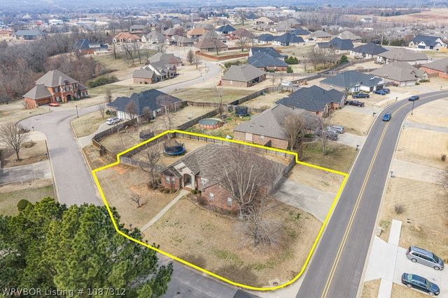 715 Ledanna Drive, Van Buren, AR 72956