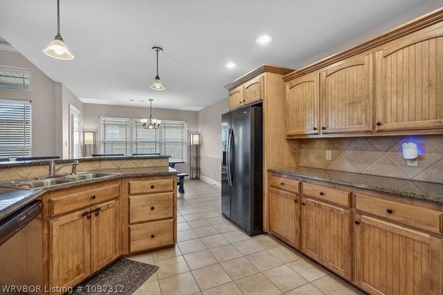 715 Ledanna Drive, Van Buren, AR 72956