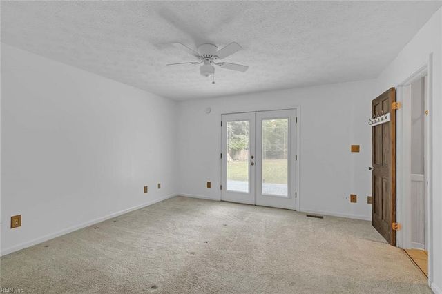 7107 Lord Carrington DR, Gloucester, VA 23061