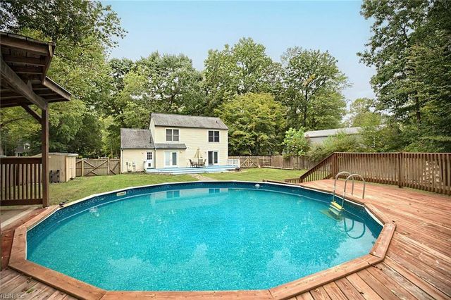 7107 Lord Carrington DR, Gloucester, VA 23061