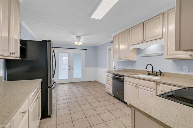 7107 Lord Carrington DR, Gloucester, VA 23061