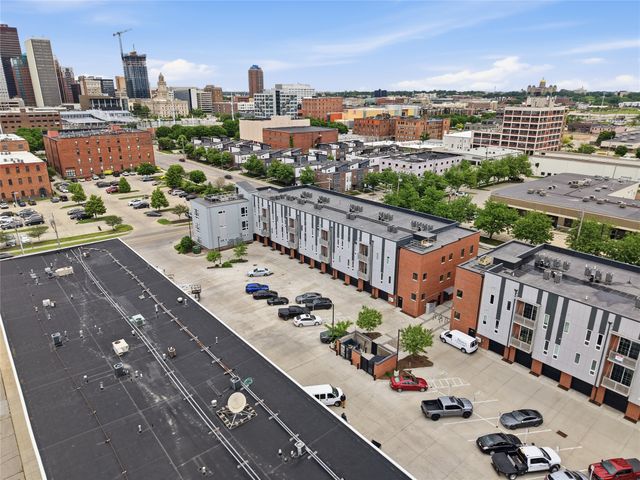 400 SW 7th Street 209, Des Moines, IA 50309