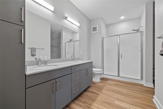 400 SW 7th Street 209, Des Moines, IA 50309